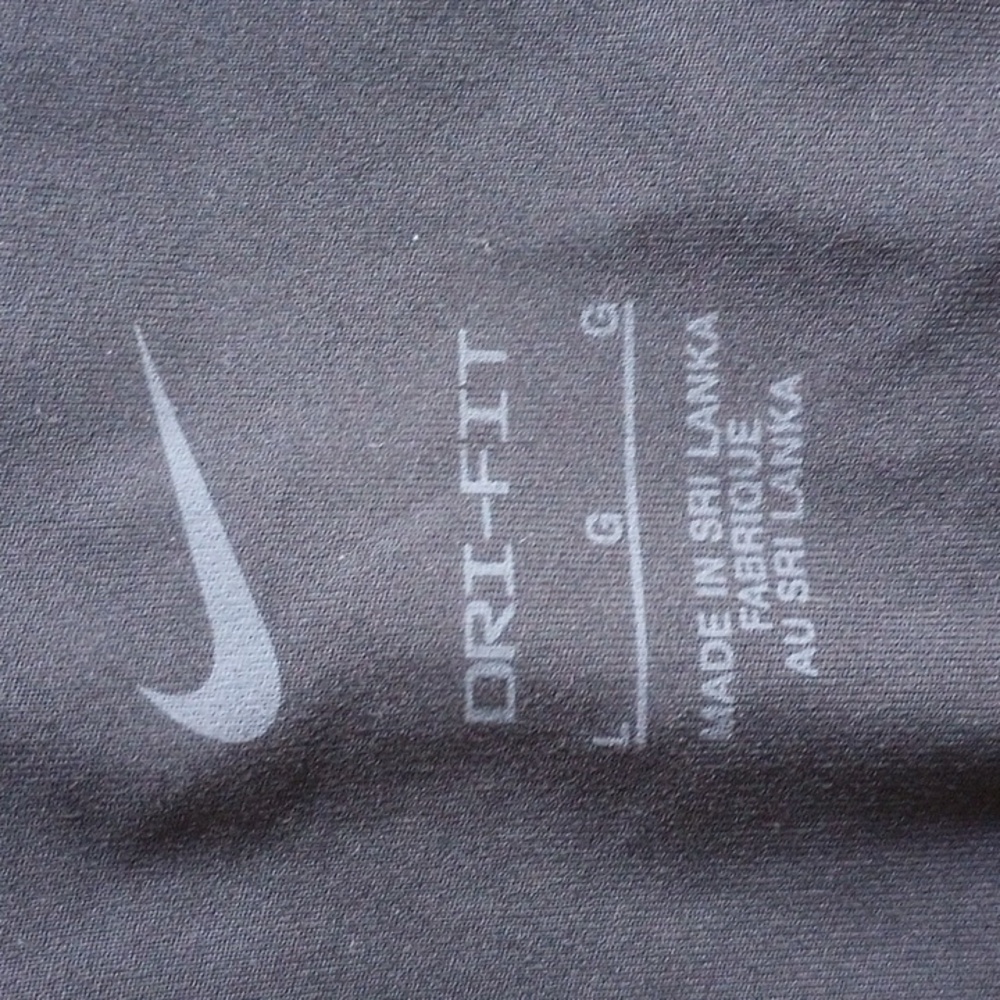 NWT Nike One Luxe Dri-Fit Ribbed Training Top L DV0050 Tight Sports Bra - Picture 6 of 6